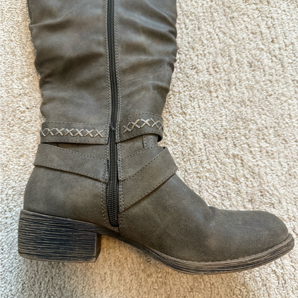 Rampage Western Women’s Mid Calf Gray Zip Up Distressed Boots Women’s 7.5M M - Picture 10 of 16